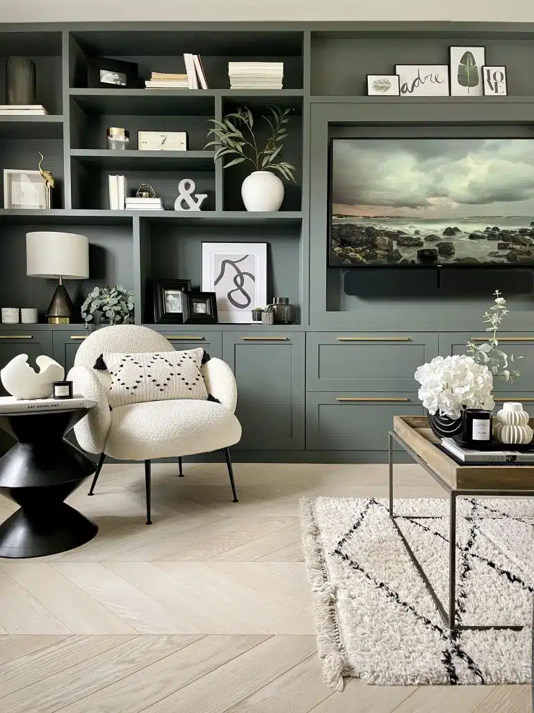 MID CENTURY MANORimage00004