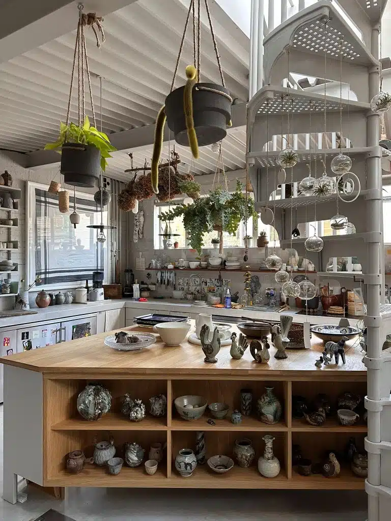 THE ARTISTS STUDIOWhatsApp Image 2023-01-31 at 16.09.46