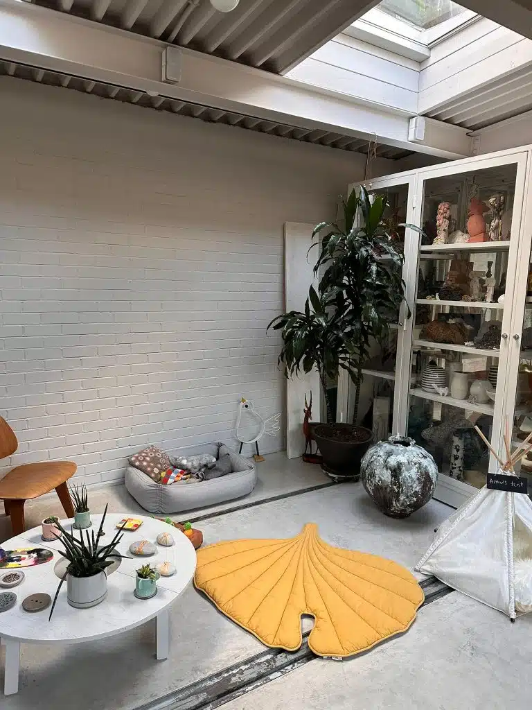 THE ARTISTS STUDIOWhatsApp Image 2023-01-31 at 16.09.50