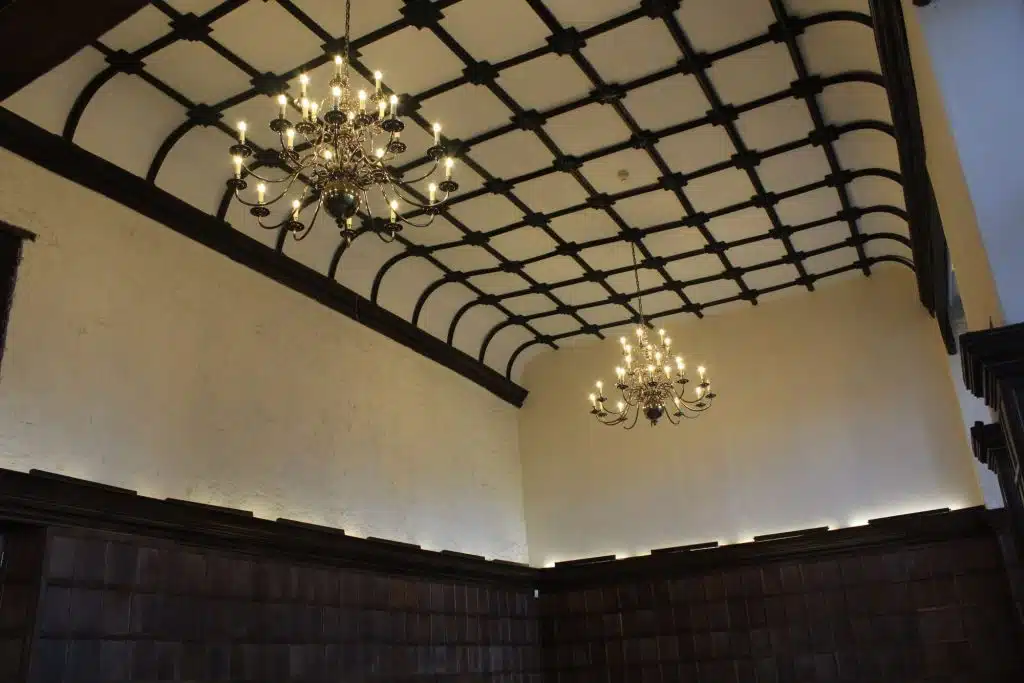 HALL PLACE IMG_1816-min